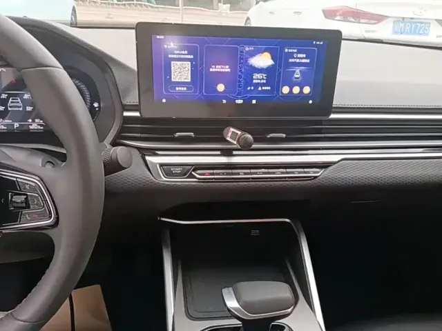 Geely Emgrand — Фото автомобиля 12