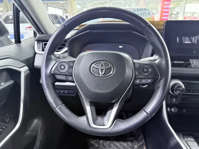 Toyota Wildlander — Фото автомобиля 14