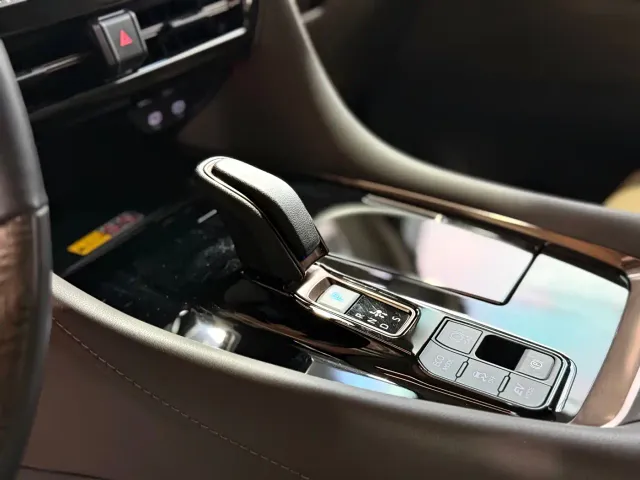 Toyota Alphard — Фото автомобиля 7