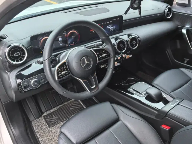 Mercedes-Benz A-Class — Фото автомобиля 8