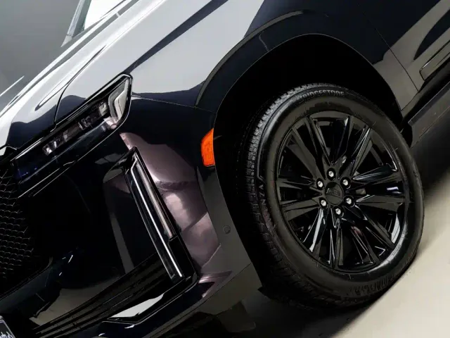 Cadillac Escalade — Фото автомобиля 3