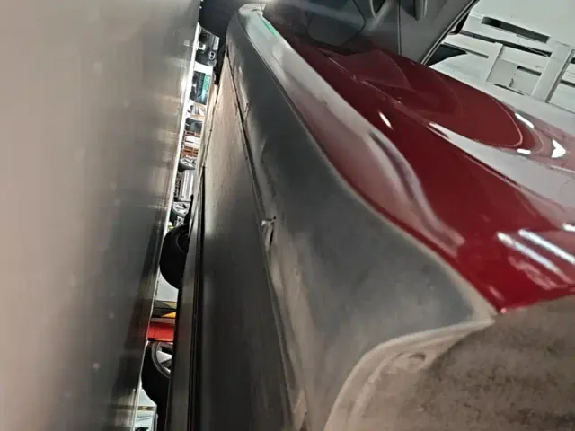 Tesla Model 3 — Фото автомобиля 21