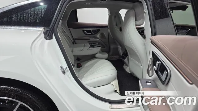 Mercedes-Benz EQS — Фото автомобиля 11