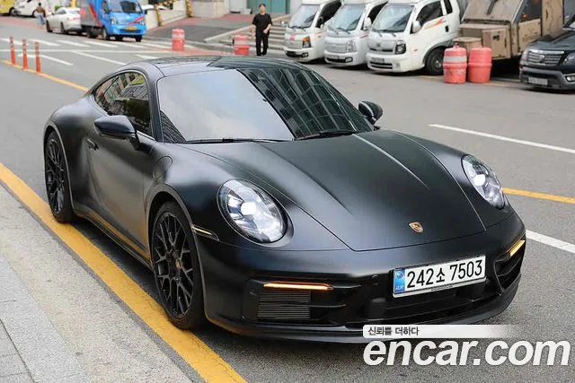 Фотография автомобиля — Porsche 911 992