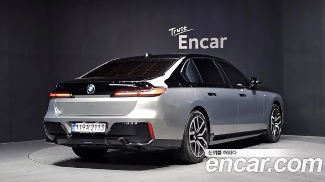 BMW 7-Series 7 серия (G70) 740i sDrive M Sport — Фото автомобиля 2