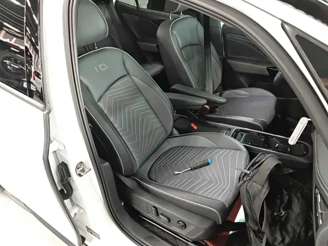 Volkswagen ID.3 — Фото автомобиля 24