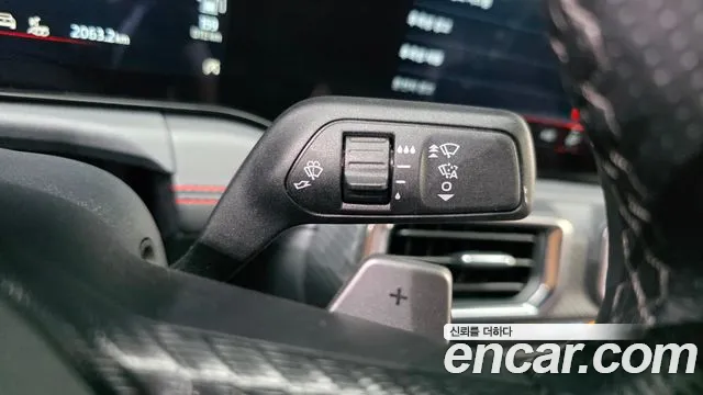 Ford Mustang Mustang 7 поколение 2.3 EcoBoost Premium Кабриолет — Фото автомобиля 27