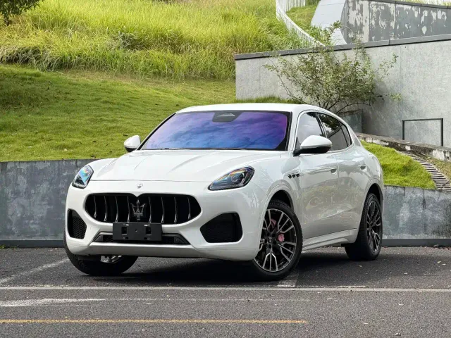 Фотография автомобиля — Maserati Grecale