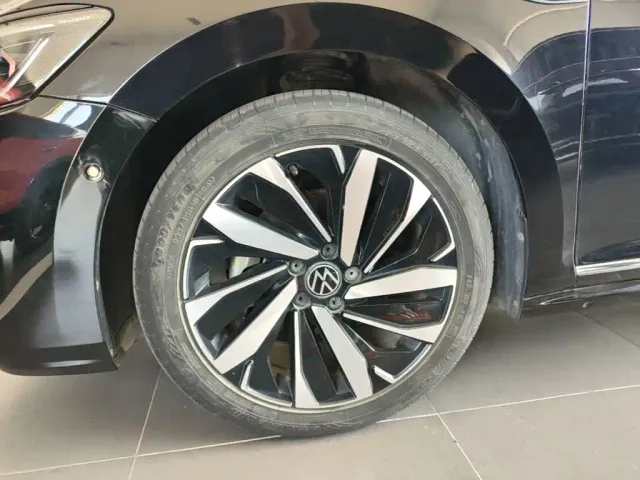 Volkswagen Passat — Фото автомобиля 22