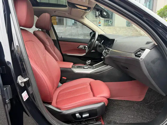 BMW 3 Series — Фото автомобиля 12