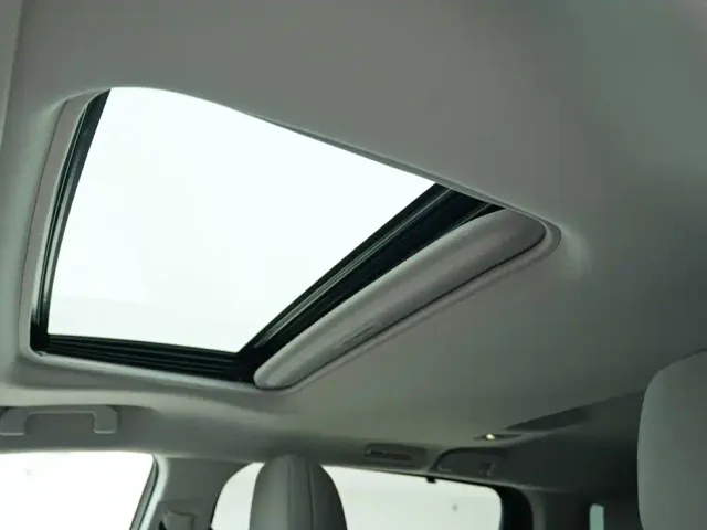 Toyota Sienna — Фото автомобиля 11