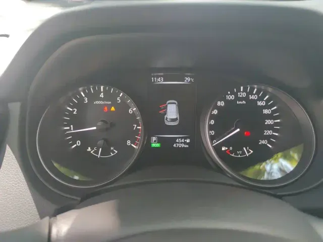 Nissan X-Trail — Фото автомобиля 7