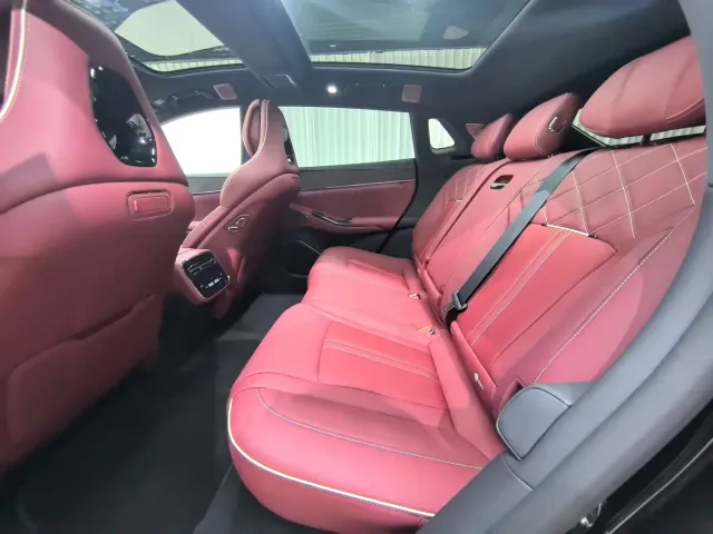 Denza Z9GT — Фото автомобиля 13