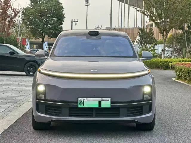 Li Auto L9 — Фото автомобиля 2