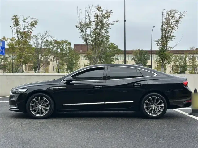 Buick LaCrosse — Фото автомобиля 6