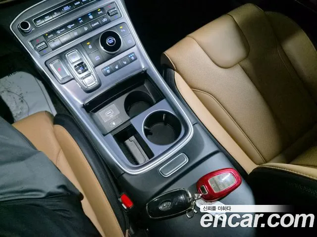 Hyundai Santafe — Фото автомобиля 12