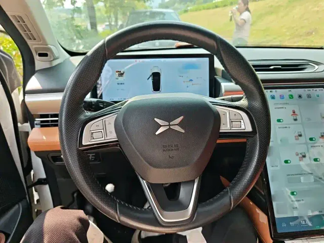 Xpeng P5 — Фото автомобиля 11