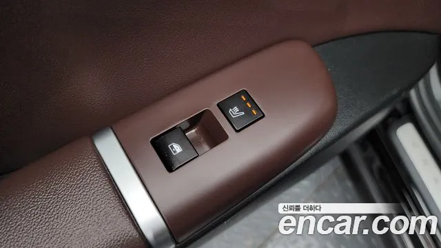 Hyundai Grandeur Grandeur (GN7) 2.5 Бензин 2WD — Фото автомобиля 27