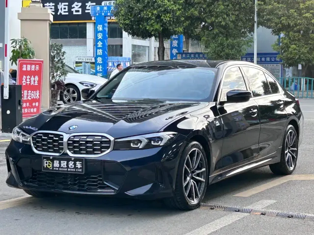 Фотография автомобиля — BMW 3 Series