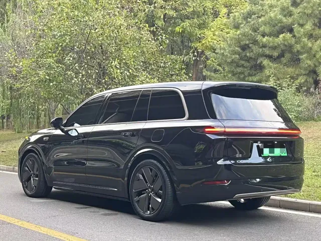 Li Auto L9 — Фото автомобиля 3