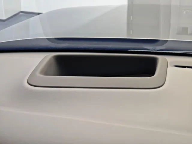 Li Auto L8 — Фото автомобиля 17