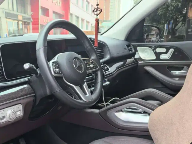 Mercedes-Benz GLE-Class — Фото автомобиля 8
