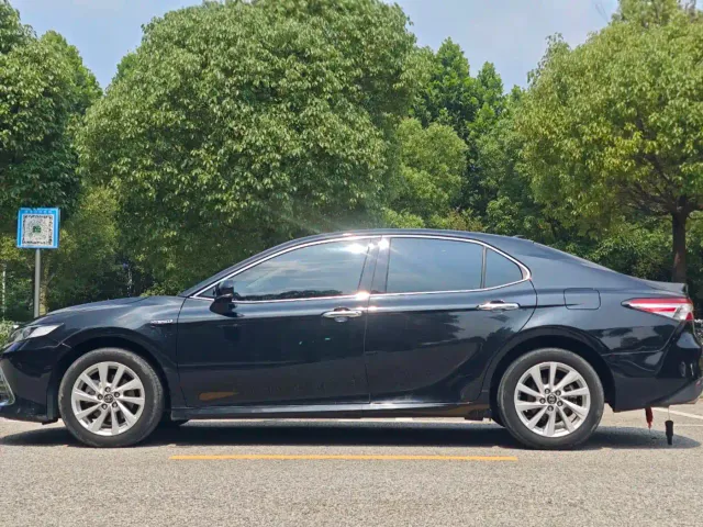 Toyota Camry — Фото автомобиля 7