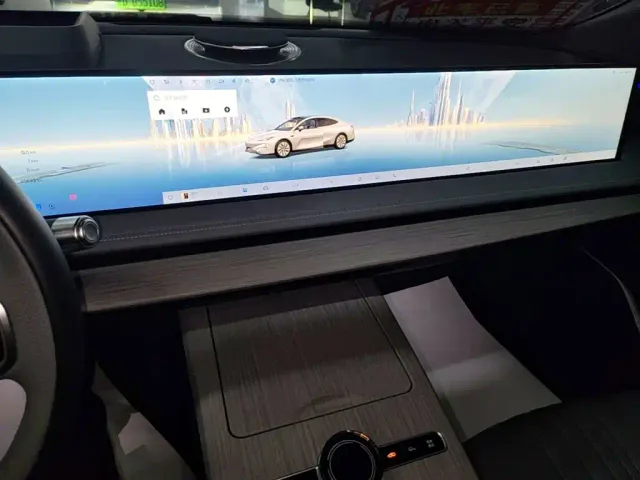 Geely Galaxy E8 — Фото автомобиля 12