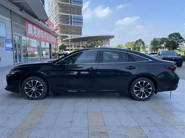 Toyota Avalon — Фото автомобиля 3