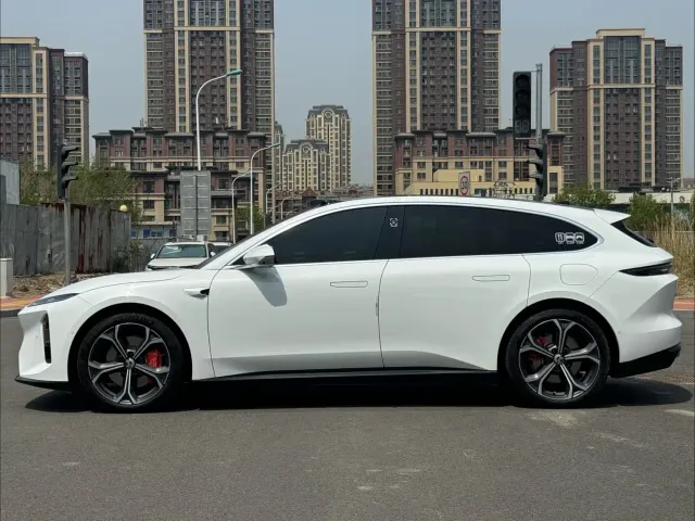 Nio ET5 Touring — Фото автомобиля 5