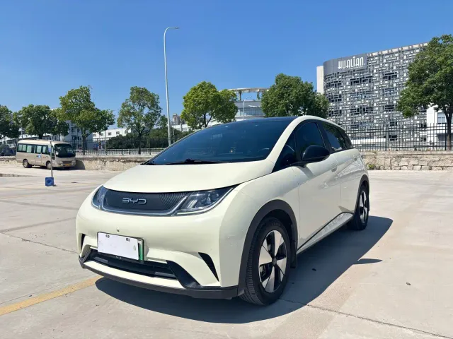 Фотография автомобиля — BYD Dolphin