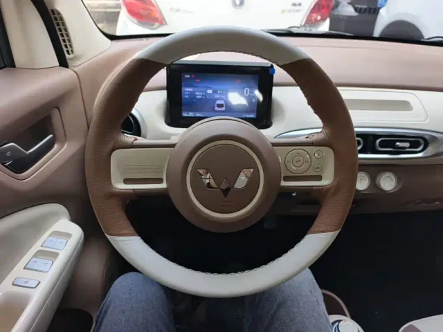 Wuling Hongguang Mini EV — Фото автомобиля 10