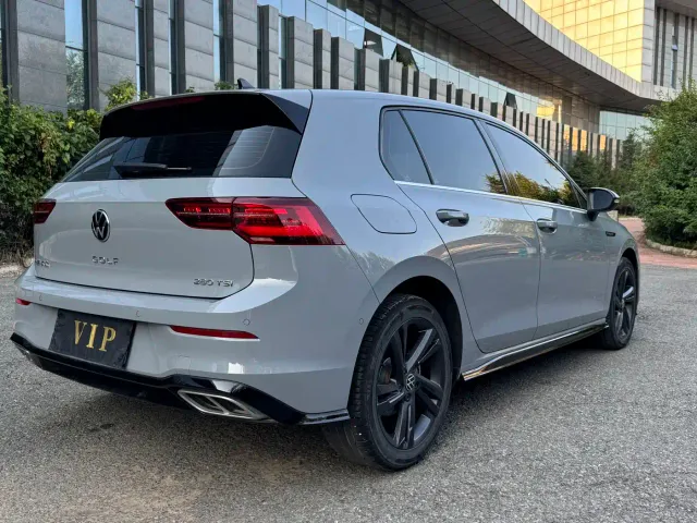 Volkswagen Golf — Фото автомобиля 5