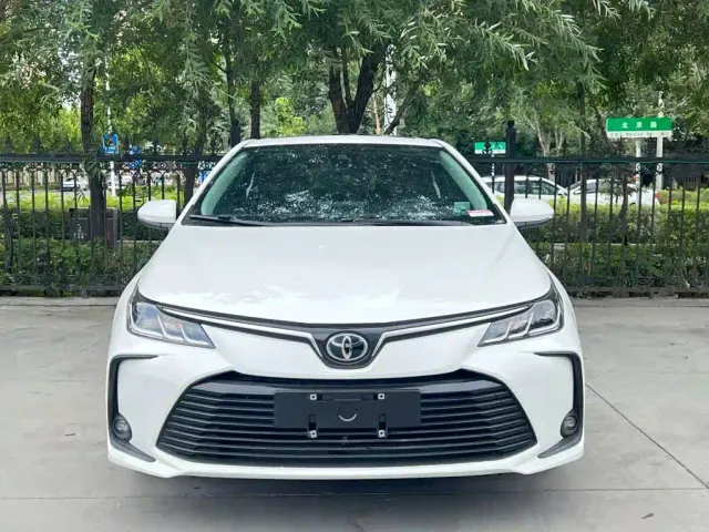 Toyota Corolla — Фото автомобиля 2