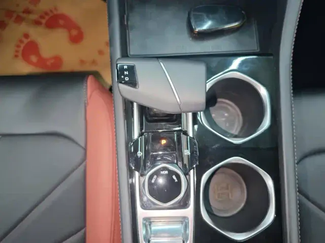 Changan Eado — Фото автомобиля 16