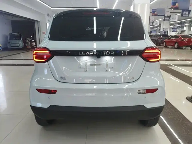 Leapmotor T03 — Фото автомобиля 5