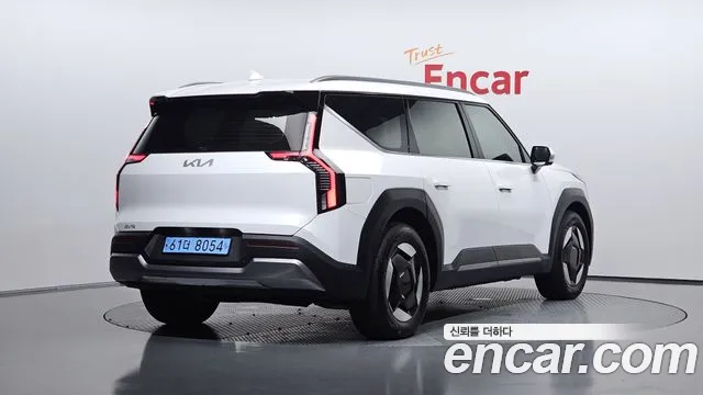 Kia EV9 — Фото автомобиля 2
