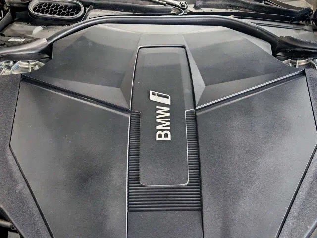 BMW i7 — Фото автомобиля 22