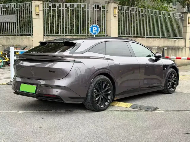 Zeekr 007 GT — Фото автомобиля 8