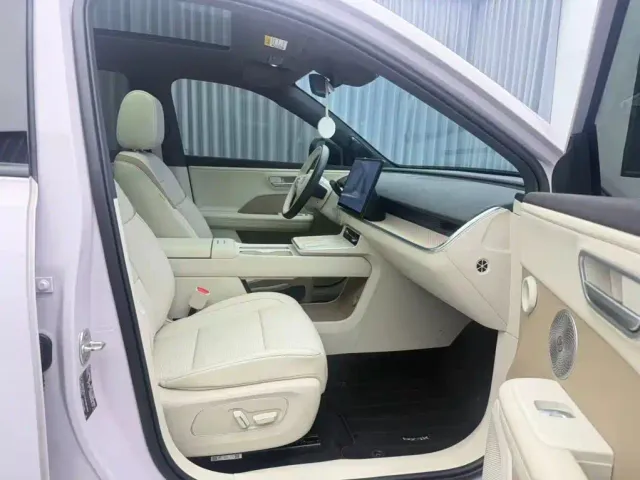 Toyota BoZhi 3X — Фото автомобиля 16
