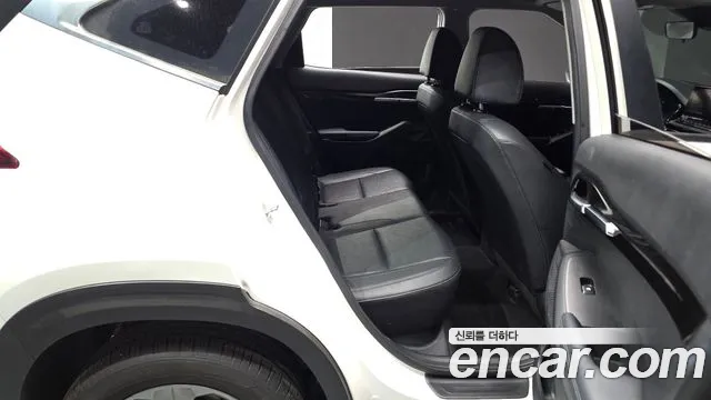 Kia Seltos Seltos Бензин 1.6 турбо 2WD — Фото автомобиля 11