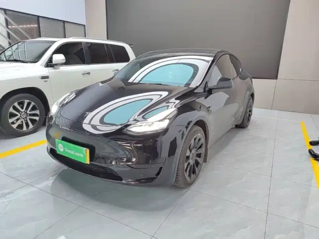 Фотография автомобиля — Tesla Model Y