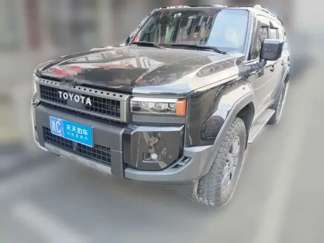 Фотография автомобиля — Toyota Prado