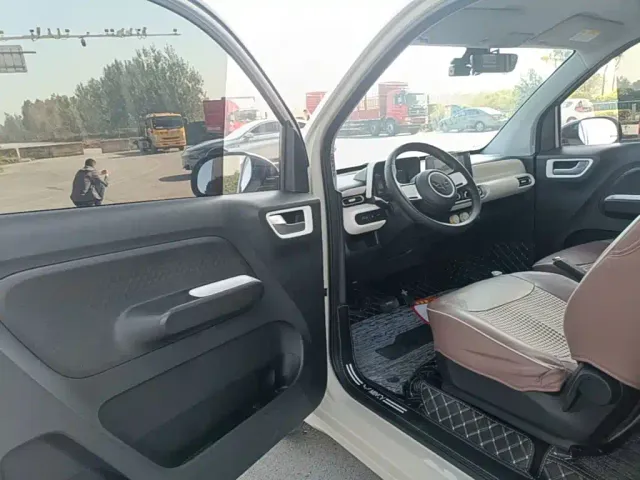 Wuling Hongguang Mini EV — Фото автомобиля 15
