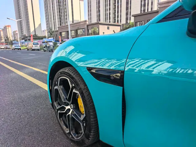 Xiaomi SU7 — Фото автомобиля 5