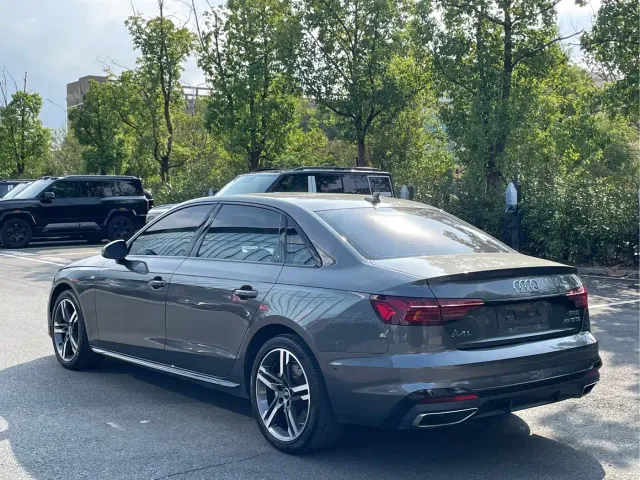 Audi A4L — Фото автомобиля 14