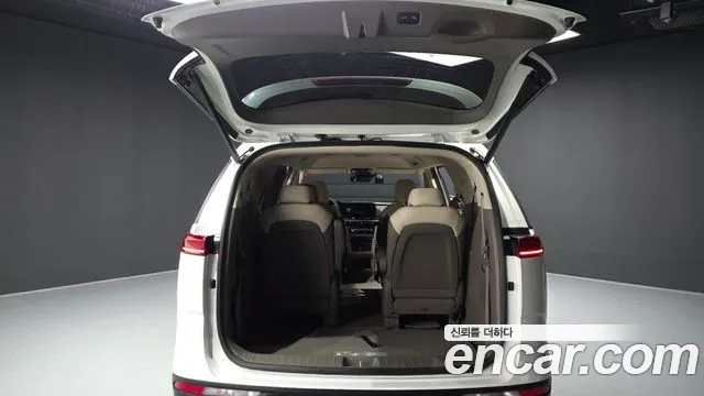 Kia Carnival 4th Gen — Фото автомобиля 26