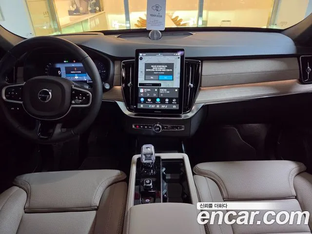 Volvo XC90 — Фото автомобиля 7