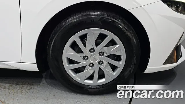 Hyundai Avante CN7 — Фото автомобиля 6
