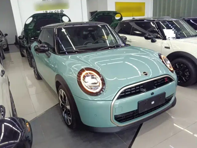MINI Hatch — Фото автомобиля 3